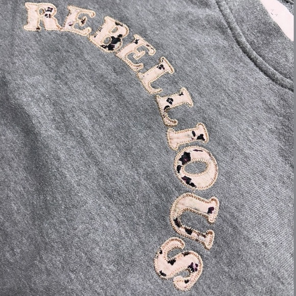 Sunday Best | Grey "Rebellious" Cropped Sweatshirt - Picture 8 of 12